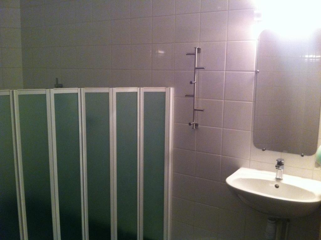 Hotel Moderne Nanterre Pokoj fotografie